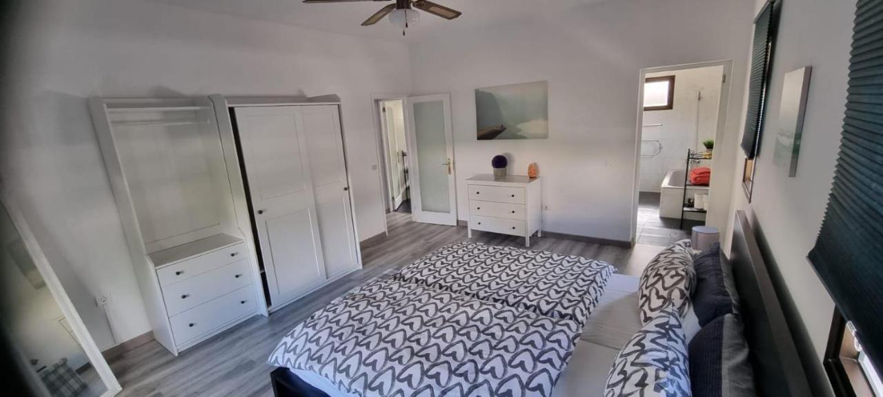 La Casa De Lucy & Karin Holiday home